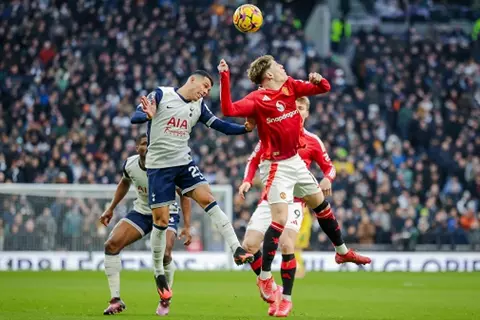 قبل نهائي الدوري الأوروبي.. توتنهام يحرج مانشستر يونايتد بالعلامة الكاملة